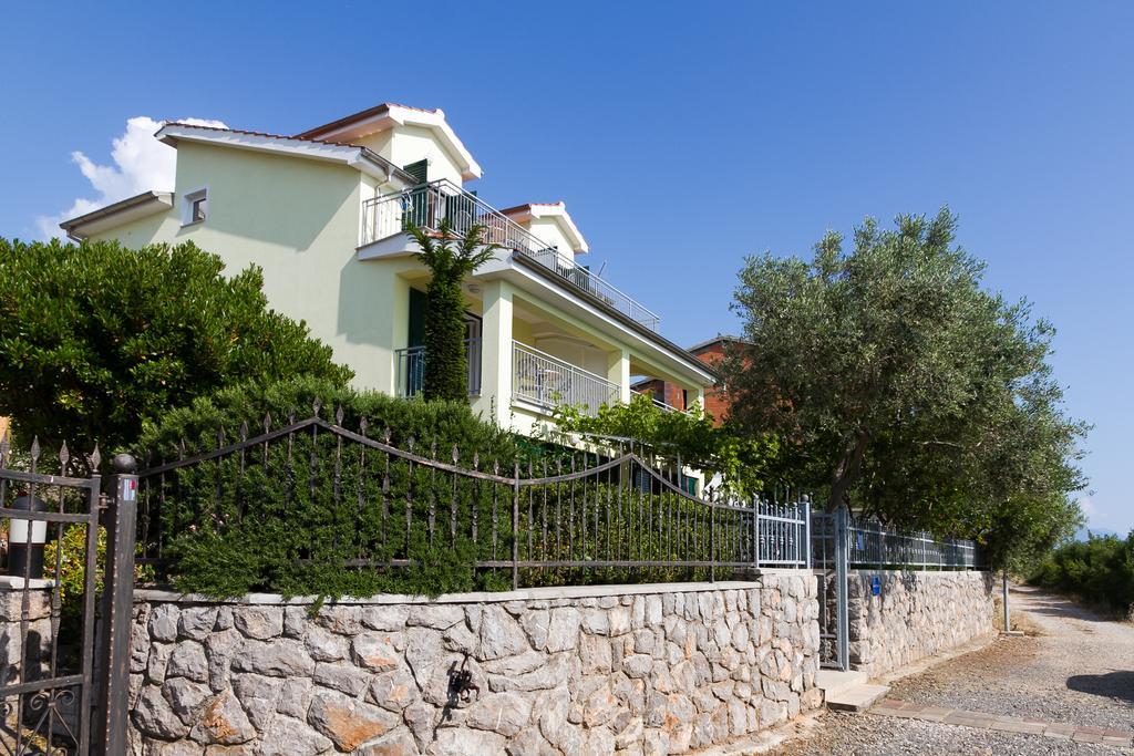 Apartments Vukelic 클레노비차 외부 사진