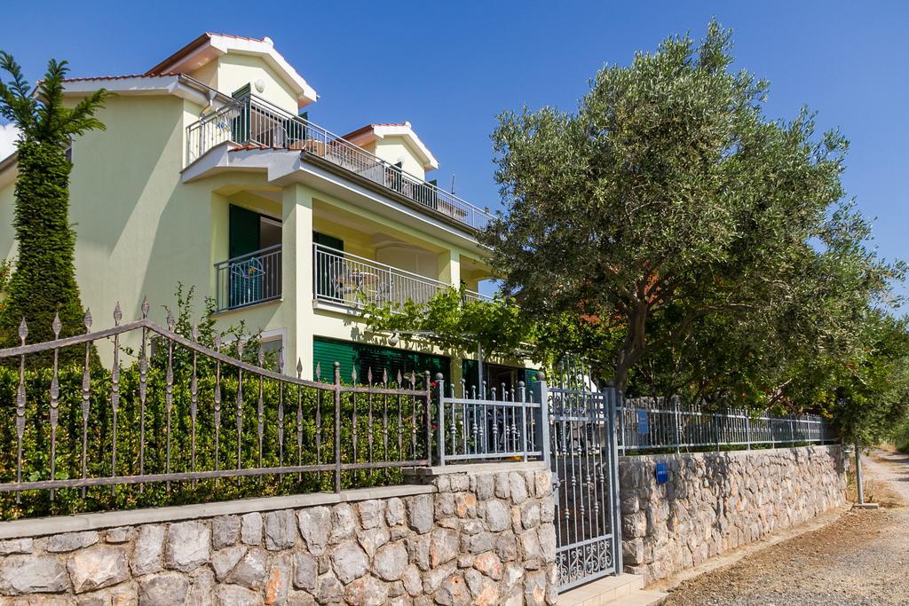 Apartments Vukelic 클레노비차 외부 사진