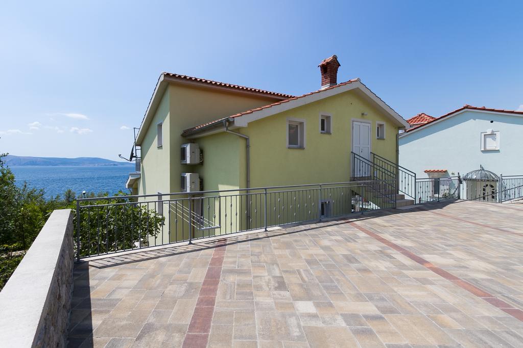 Apartments Vukelic 클레노비차 외부 사진
