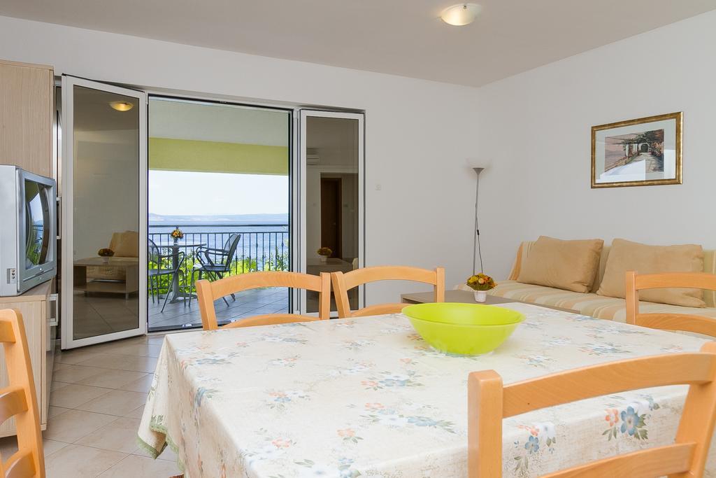Apartments Vukelic 클레노비차 객실 사진